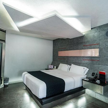 Kuboz Motor Hotel Сапопан Екстер'єр фото