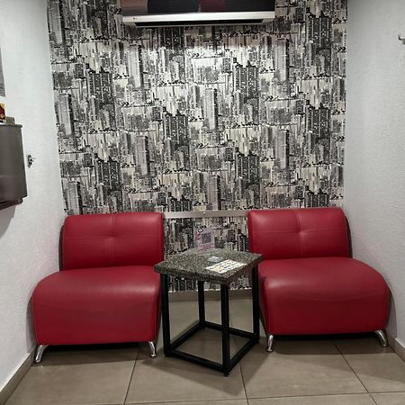 Kuboz Motor Hotel Сапопан Екстер'єр фото