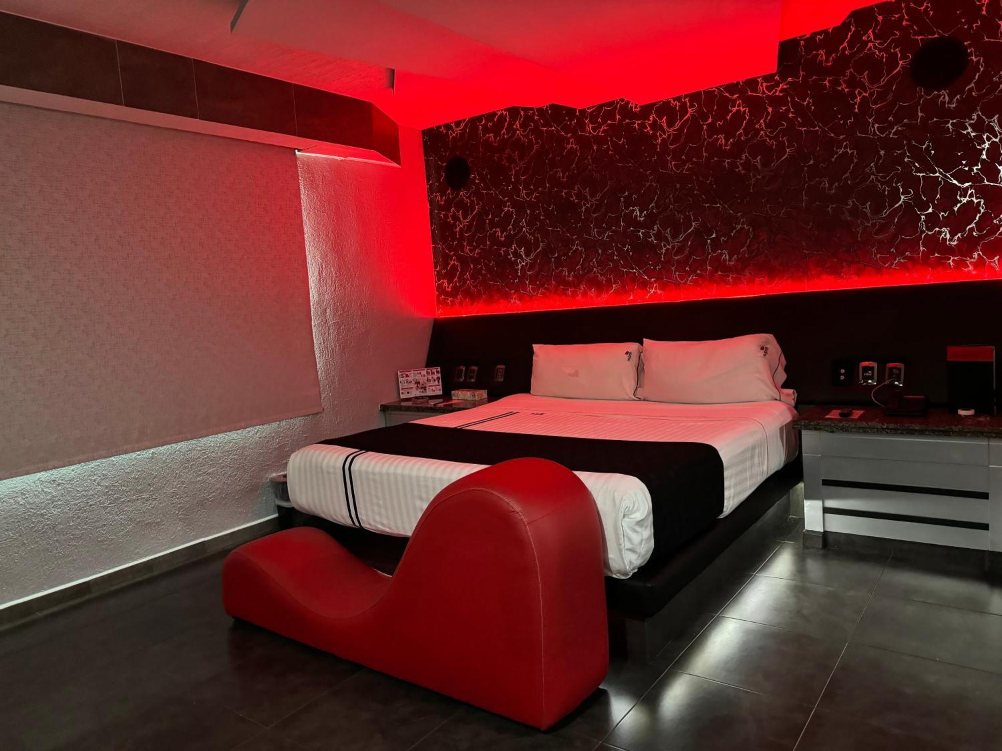 Kuboz Motor Hotel Сапопан Екстер'єр фото